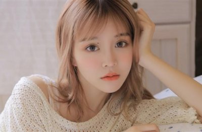 ​一条路一个人走的说说