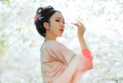 ​网名女2024霸气(精选110个)
