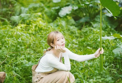 ​面对现实生活伤感句子说说心情 【100句精选】